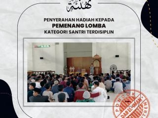 Penyerahan Hadiah Kepada Pemenang Lomba Kategori Santri Terdisiplin Ponpes Dar el-Iman
