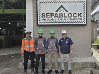 Semen Padang Dukung Percepatan Pembangunan Gedung Belajar Dar el-Iman Padang