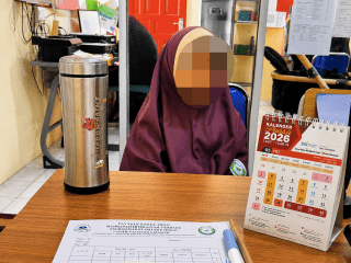 Perjuangan 12 Jam Siswi Kelas 1 MIT SaQu Dar el-Iman Padang Menuntaskan Tasmi’ 10 Juz